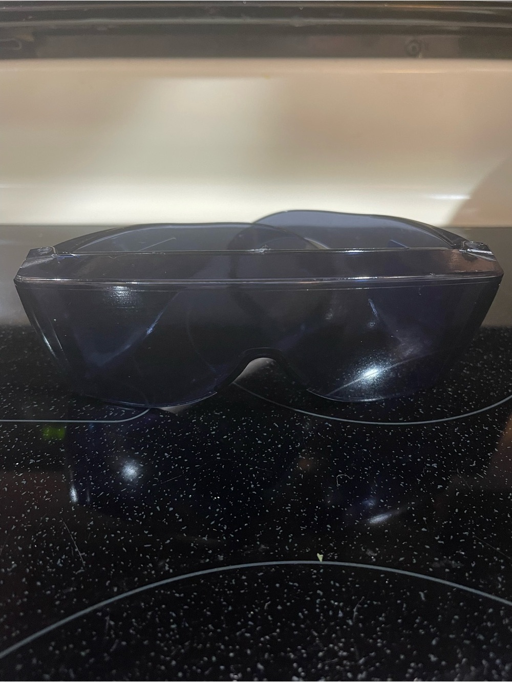 SolarShield Cover-Ups Black Fit Over Sunglasses Wrap Around People New